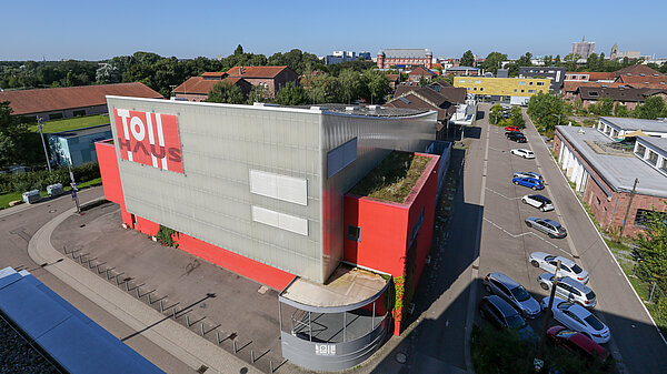 Luftaufnahme des Kulturzentrum Tollhaus auf dem Alten Schlachthof