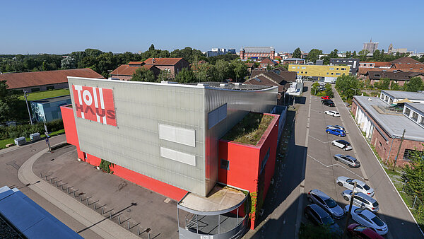 Luftaufnahme des Kulturzentrum Tollhaus auf dem Alten Schlachthof